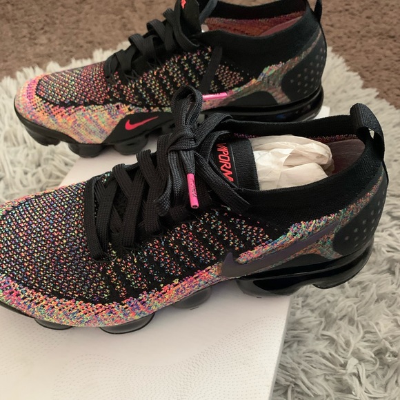 Multi Color Vapormax - Picture 2 of 8